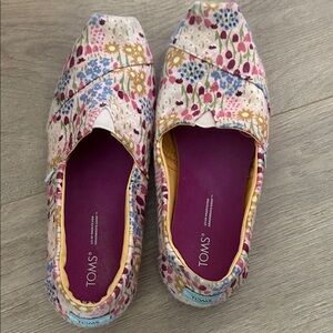 Toms Floral Multicolor Flats